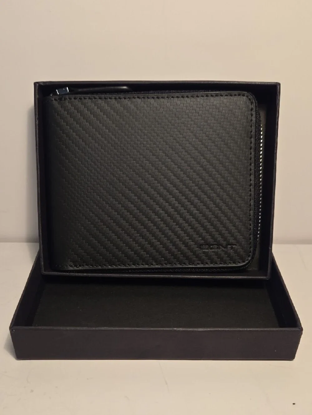 Black Carbon-Texture Money Clip Wallet